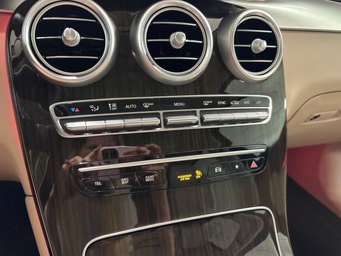 Used 2020 Mercedes-Benz GLC 300 image 30