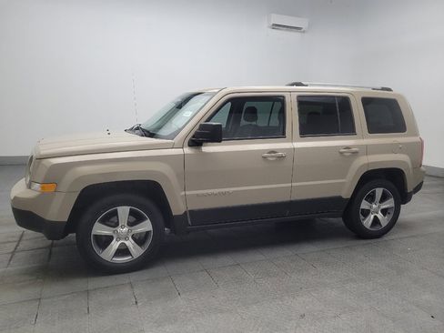 Used 2017 Jeep Patriot High Altitude FWD image 2