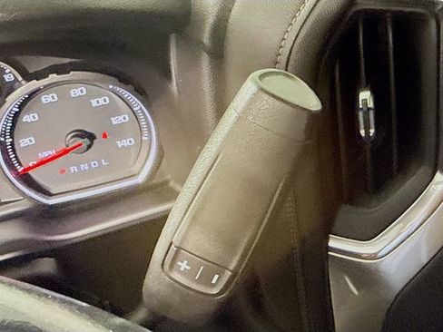 Used 2021 Chevrolet Silverado 1500 LT AWD/4WD image 16