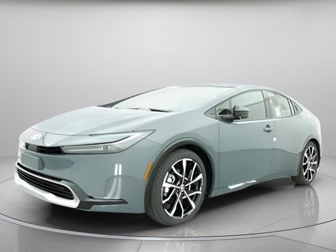 New 2026 Toyota Prius Plug-In Hybrid image 2