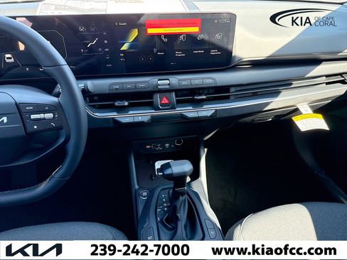 New 2025 Kia K4 EX FWD image 17