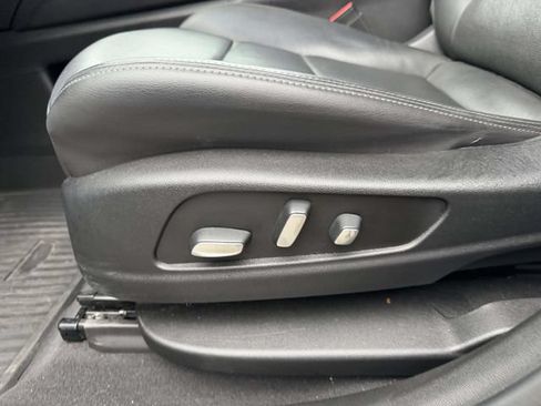 Used 2020 Cadillac XT6 Premium Luxury AWD/4WD image 16