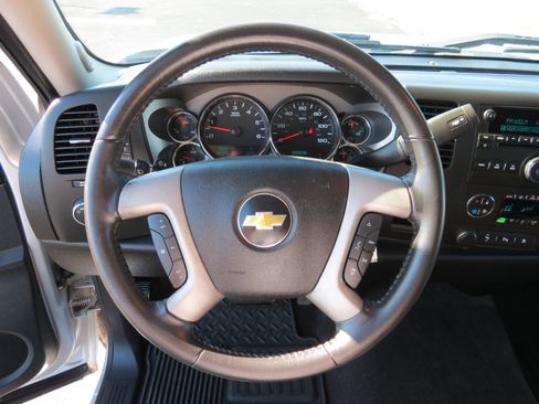 Used 2011 Chevrolet Silverado 1500 LT w/ Regional Value Package image 13