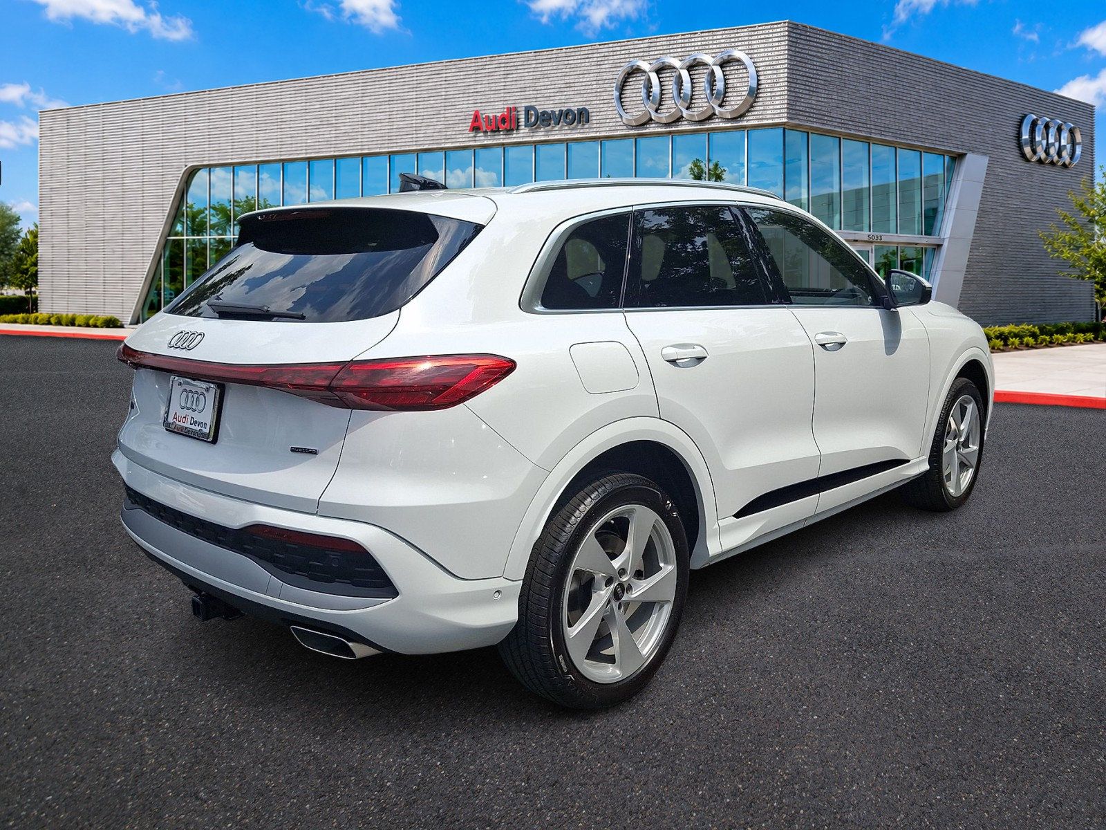Certified 2025 Audi Q5 Premium w/ Premium Plus AWD/4WD image 6