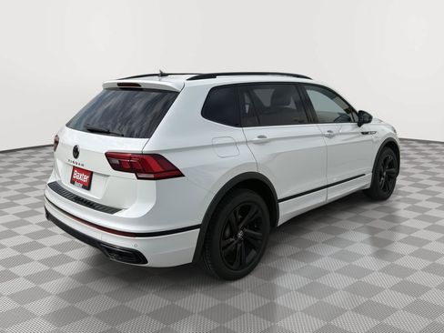 Used 2023 Volkswagen Tiguan SE R-Line FWD image 4