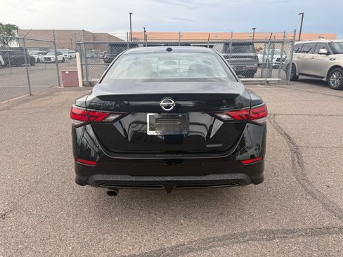 Used 2023 Nissan Sentra SR w/ Midnight Edition Package FWD image 6