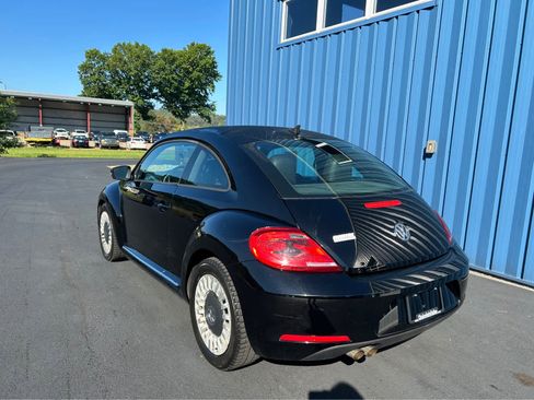 Used 2014 Volkswagen Beetle 2.5 image 3