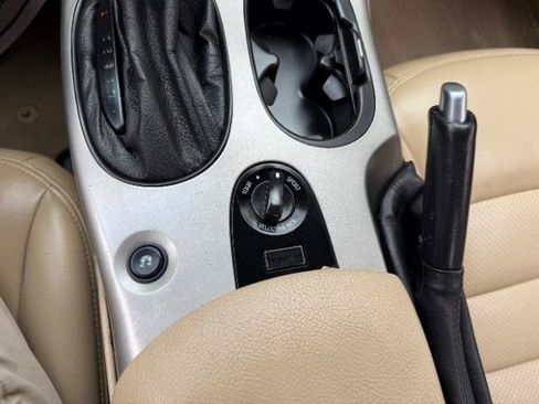 Used 2005 Chevrolet Corvette Convertible w/ Preferred Equipment Group RWD image 24
