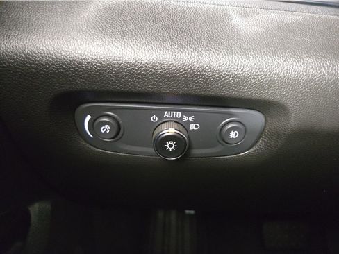 Certified 2021 Chevrolet Traverse LT w/ LPO, Floor Liner Package image 28