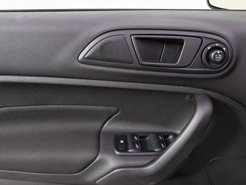 Used 2017 Ford Fiesta SE image 22