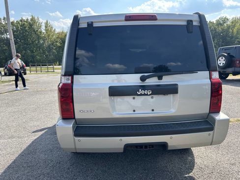 Used 2008 Jeep Commander Sport AWD/4WD image 18