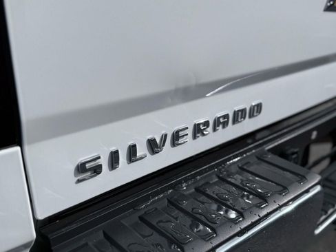 Used 2019 Chevrolet Silverado 1500 LT RWD image 11