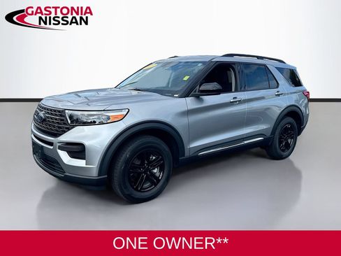 Used 2023 Ford Explorer XLT AWD/4WD image 3