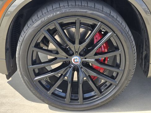 Used 2024 BMW X5 xDrive40i w/ M Sport Package image 8