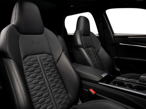 Used 2023 Audi RS 6 w/ Executive Package AWD/4WD image 35