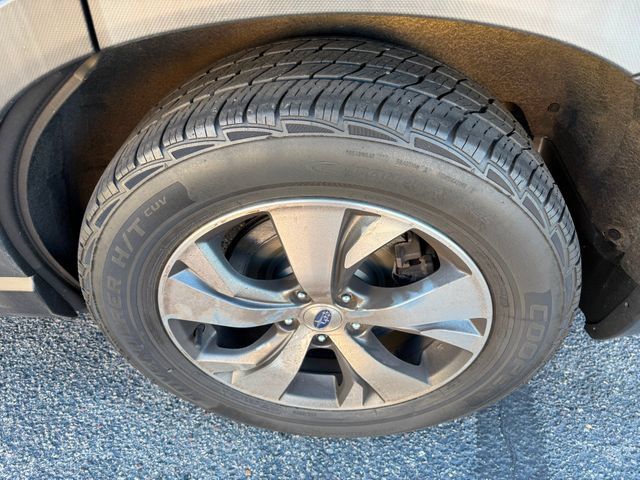 Used 2019 Subaru Ascent Premium AWD/4WD image 14