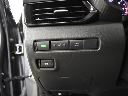 Used 2025 Nissan Sentra SV FWD image 16