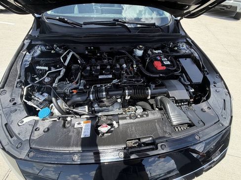 Used 2020 Honda Accord EX image 32