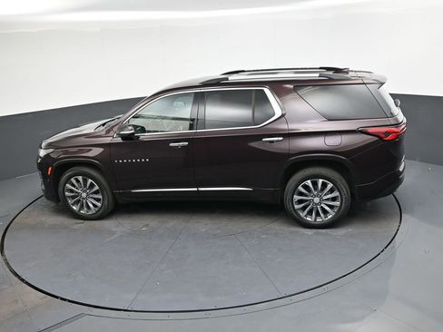 Used 2023 Chevrolet Traverse Premier image 34