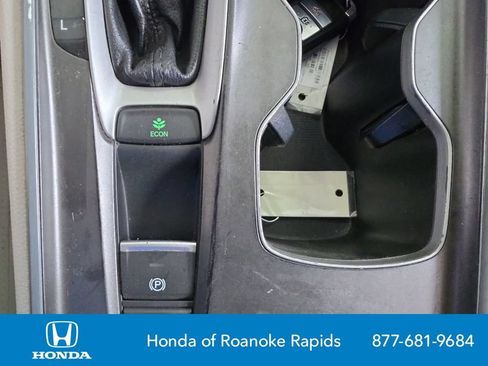 Used 2019 Honda Accord LX image 30