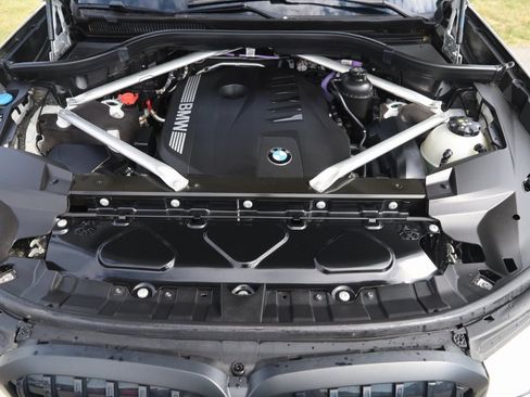 Used 2023 BMW X7 xDrive40i w/ M Sport Package image 81