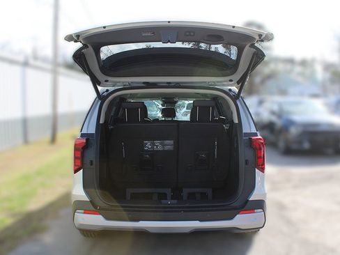 New 2026 Kia Carnival EX FWD image 13