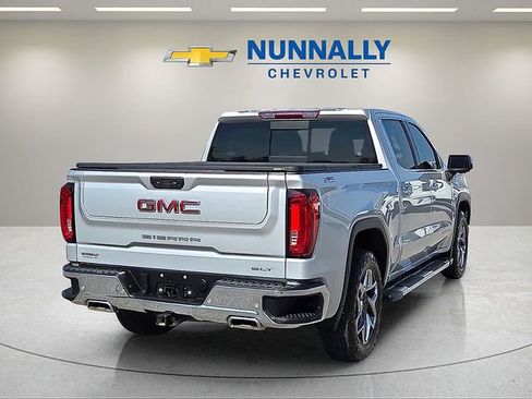 Used 2022 GMC Sierra 1500 SLT w/ SLT Premium Plus Package image 5