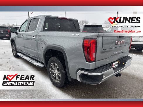 Used 2025 GMC Sierra 1500 SLT image 9