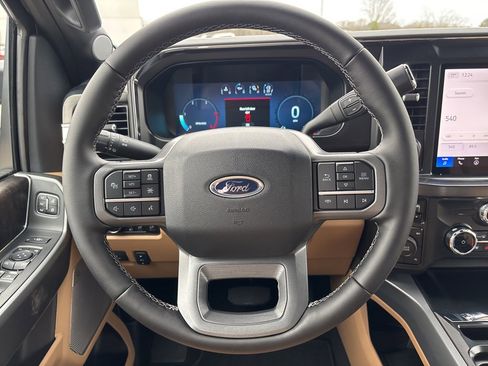 New 2026 Ford F250 Lariat w/ Lariat Ultimate Package image 16