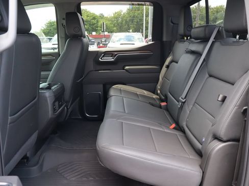 Used 2025 Chevrolet Silverado 1500 LT Trail Boss w/ Convenience Package II AWD/4WD image 20
