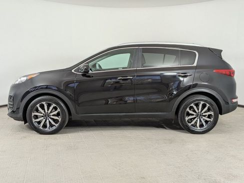 Used 2017 Kia Sportage EX image 2