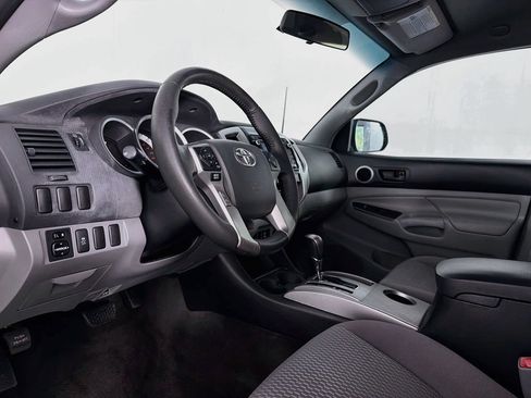 Used 2015 Toyota Tacoma PreRunner w/ SR5 Package RWD image 14