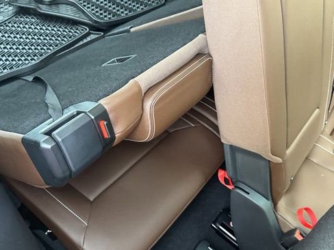 Used 2023 Volkswagen Atlas SE w/ Panoramic Sunroof Package image 16