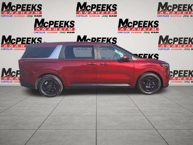 Used 2026 Kia Carnival FWD image 6