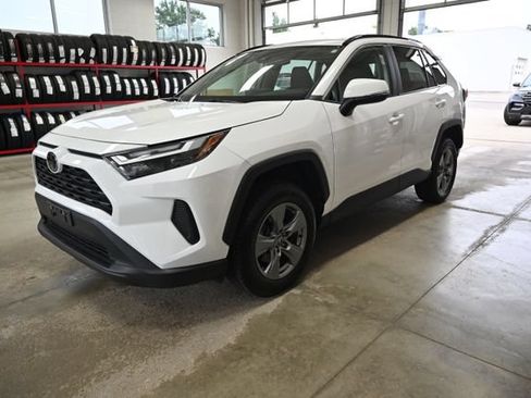Used 2024 Toyota RAV4 XLE FWD image 8