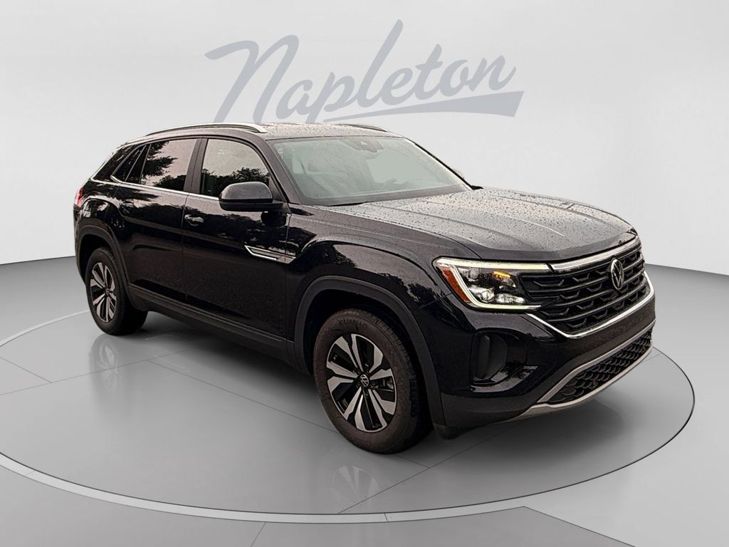 Used 2024 Volkswagen Atlas Cross Sport SE FWD image 7