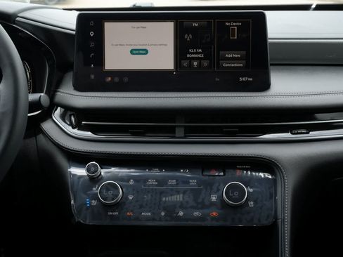 New 2027 INFINITI QX60 Luxe w/ Cargo Package FWD image 13