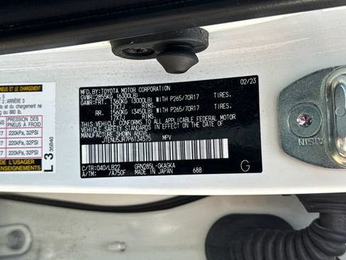 Used 2023 Toyota 4Runner SR5 Premium AWD/4WD image 18