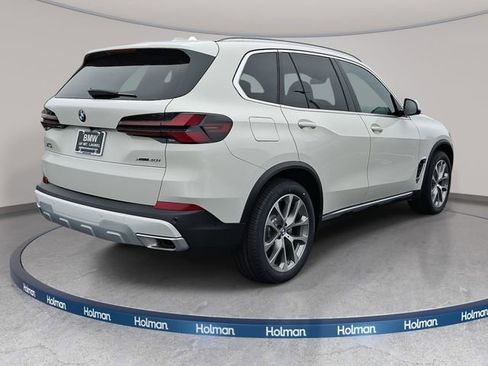 New 2026 BMW X5 xDrive40i w/ Premium Package image 4
