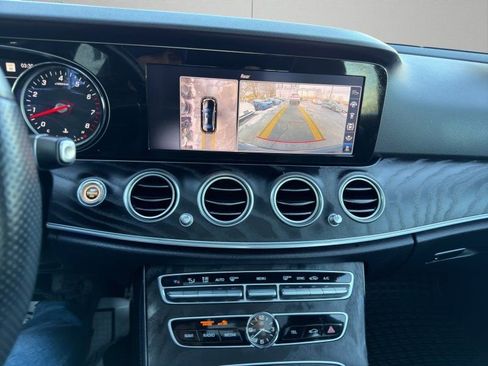 Used 2018 Mercedes-Benz E 300 4MATIC image 16