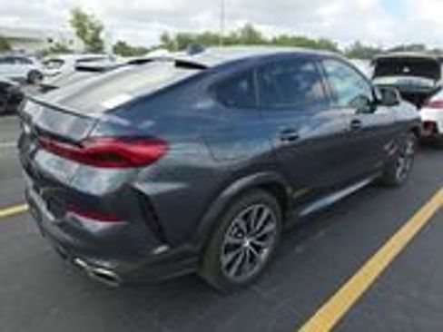 Used 2022 BMW X6 M50i w/ Dynamic Handling Package image 7
