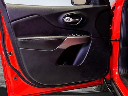 Used 2021 Jeep Cherokee Latitude Lux 80th Anniv w/ Quick Order Package 26U 80TH AWD/4WD image 19