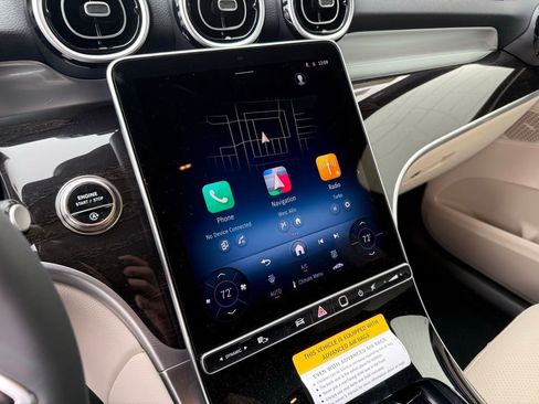 Used 2026 Mercedes-Benz GLC 300 4MATIC image 23