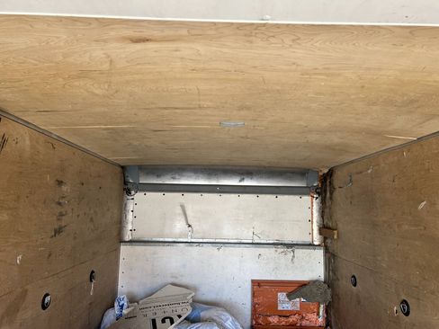Used 2017 Chevrolet Express 3500 Extended RWD image 8