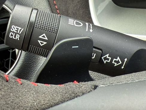 Used 2015 Chevrolet Camaro ZL1 RWD image 25