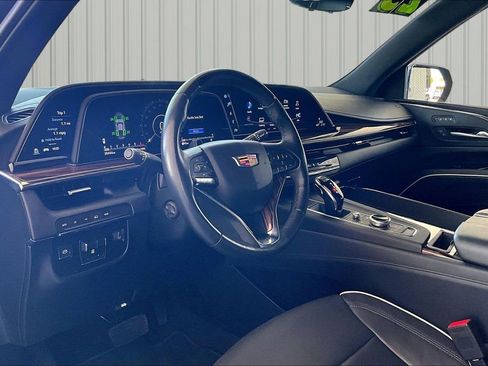 Used 2023 Cadillac Escalade Premium Luxury w/ Performance Package AWD/4WD image 4