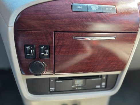 Used 2013 Toyota Sienna Limited w/ Premium Pkg image 20