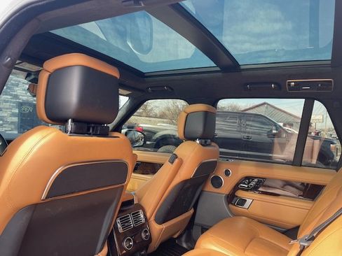 Used 2021 Land Rover Range Rover Autobiography image 15