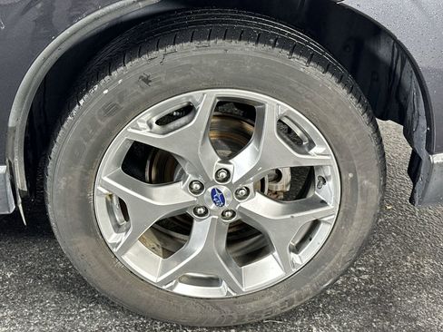 Used 2018 Subaru Forester 2.5i Touring w/ Popular Package #3B image 14