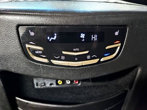 Used 2015 Cadillac Escalade ESV Luxury image 18